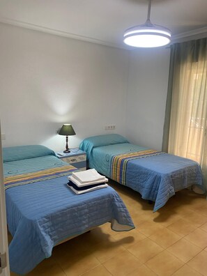 5 bedrooms, bed sheets - Casa mediterránea(Murcia) (San Pedro del Pinatar)
