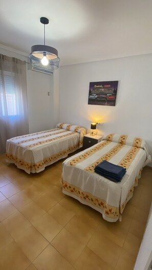 5 bedrooms, bed sheets - Casa mediterránea(Murcia) (San Pedro del Pinatar)