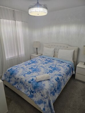 3 bedrooms, iron/ironing board, WiFi - 615 Resort Villa Close to Disney World (Davenport)