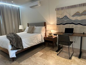 2 chambres, fer et planche à repasser, Wi-Fi, draps fournis