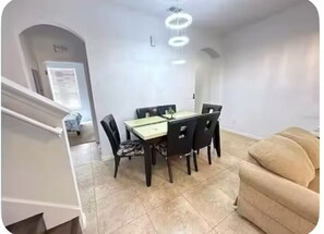 Interior - 324 Palermo Villa 30 min to Disney and Universal (Davenport)