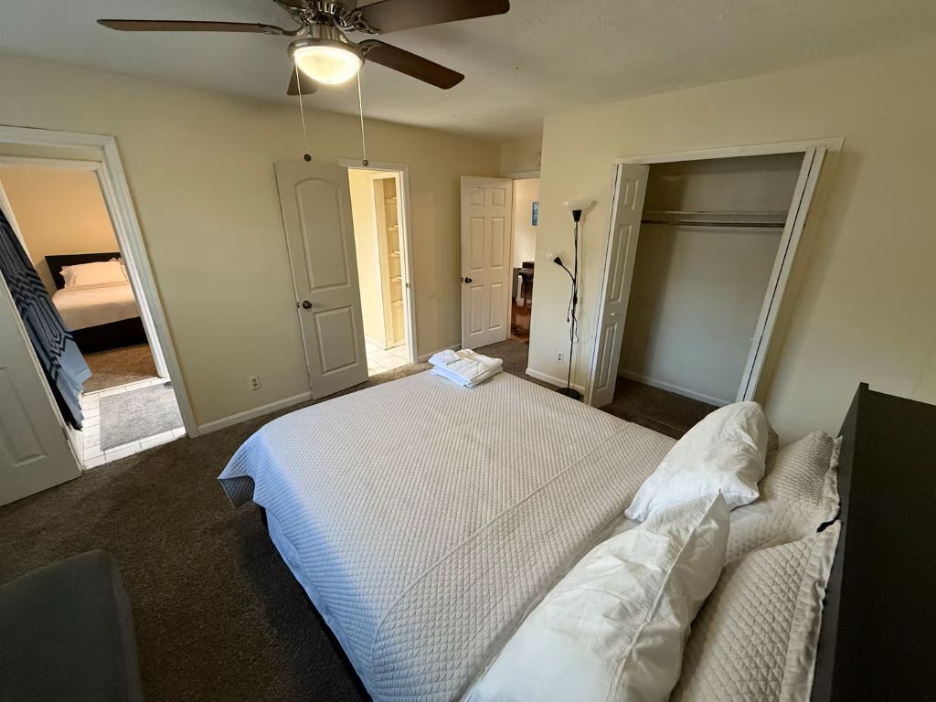 2 bedrooms, WiFi, bed sheets