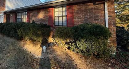 Cozy 2-bedroom Dwelling in Union City