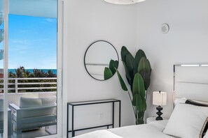 1 bedroom, Internet, bed sheets - Breathtaking Ocean Condo in SoFi (Miami Beach)