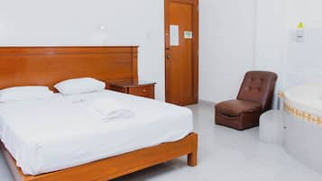 Chambre Double « Premier », 1 grand lit, climatisation | Spa