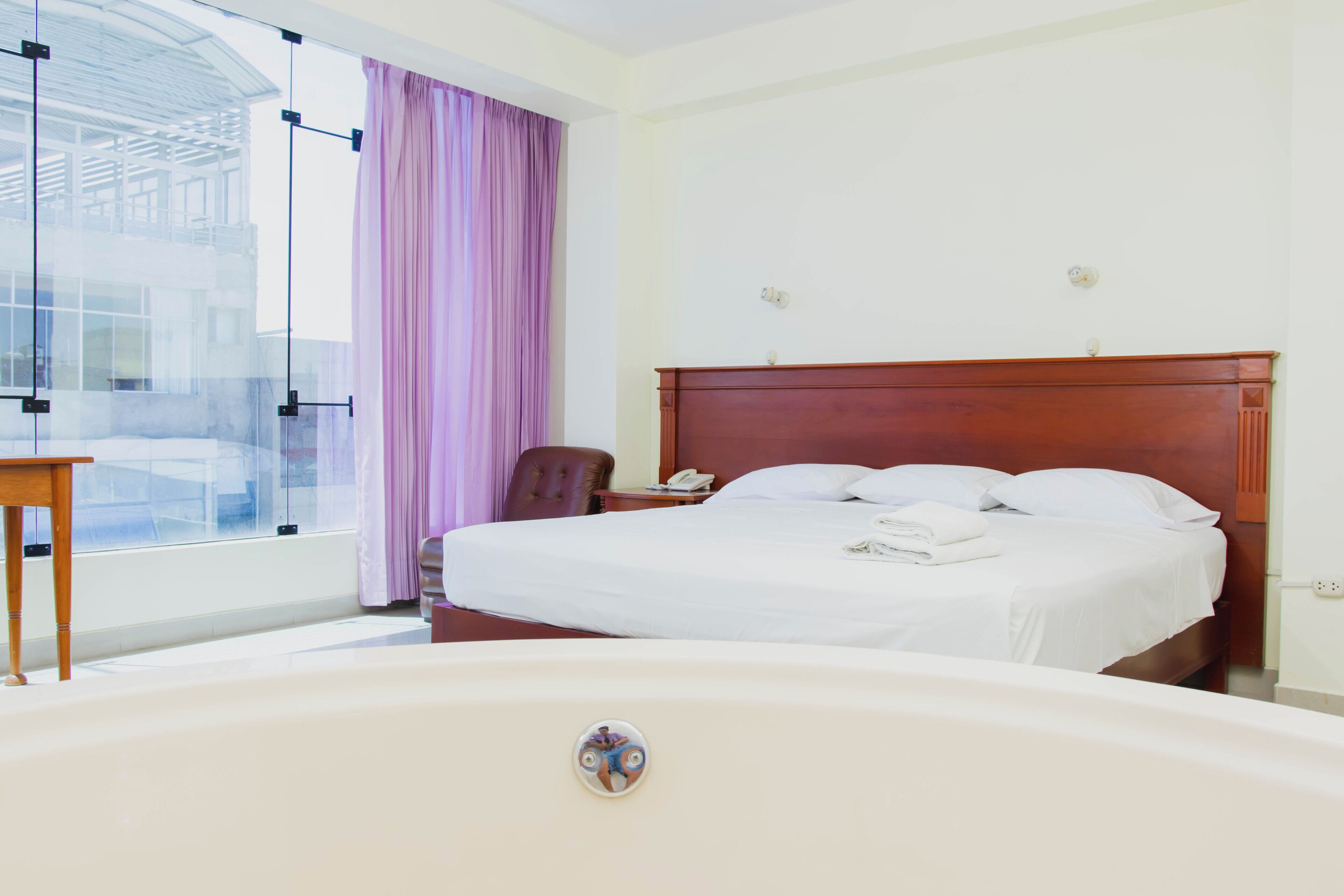 Premium-Doppelzimmer, 1 King-Bett, Klimaanlage | Schreibtisch, schallisolierte Zimmer, kostenloses WLAN