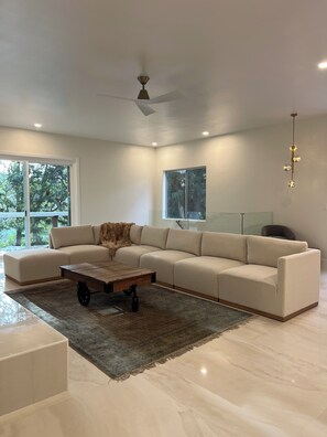 Living area - Victoria’s Secret Garden (Escondido)