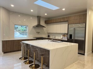 Private kitchen - Victoria’s Secret Garden (Escondido)