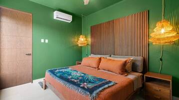 3 bedrooms, in-room safe, iron/ironing board, WiFi