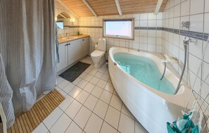 Shower - Lovely home in Sydals with sauna (Sydals)