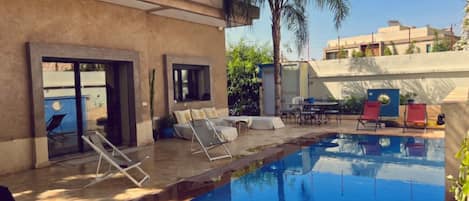 Outdoor pool, a heated pool