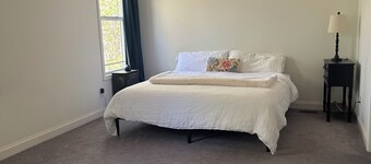 Beautiful 3-bedroom house with AC in pleasant Columbus