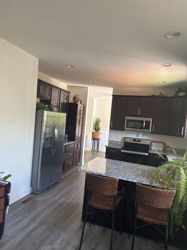 Beautiful 3-bedroom house with AC in pleasant Columbus