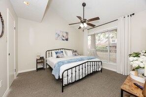 2 Schlafzimmer, Bügeleisen/Bügelbrett, WLAN, Bettwäsche