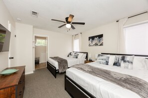 Room - Redstick Retreat-Cozy home with yard near LSU (Baton Rouge)