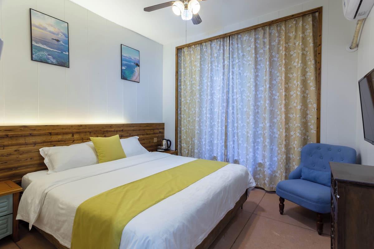 Comfort Double Room | Blackout curtains, free WiFi, bed sheets