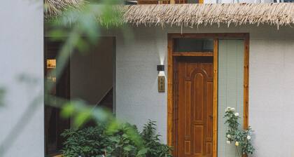 Yishan Resort Courtyard