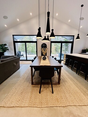 Chalet Echö du lac Sinclair: lake retreat, Spa and sauna