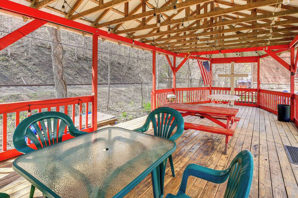Family ATV Adventure Hub! Renovated Rental in Gary - Steeles, NC