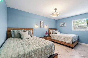 Room - Family 3BR w/ Pool | Game Room I Walk to WaterPark (Margate)