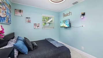Iron/ironing board, travel crib, WiFi, bed sheets