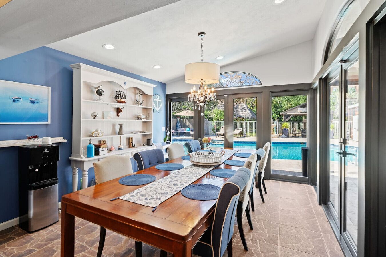 Dining. The Creek Resort - Revamped Chic 4BR Haven w/Pool