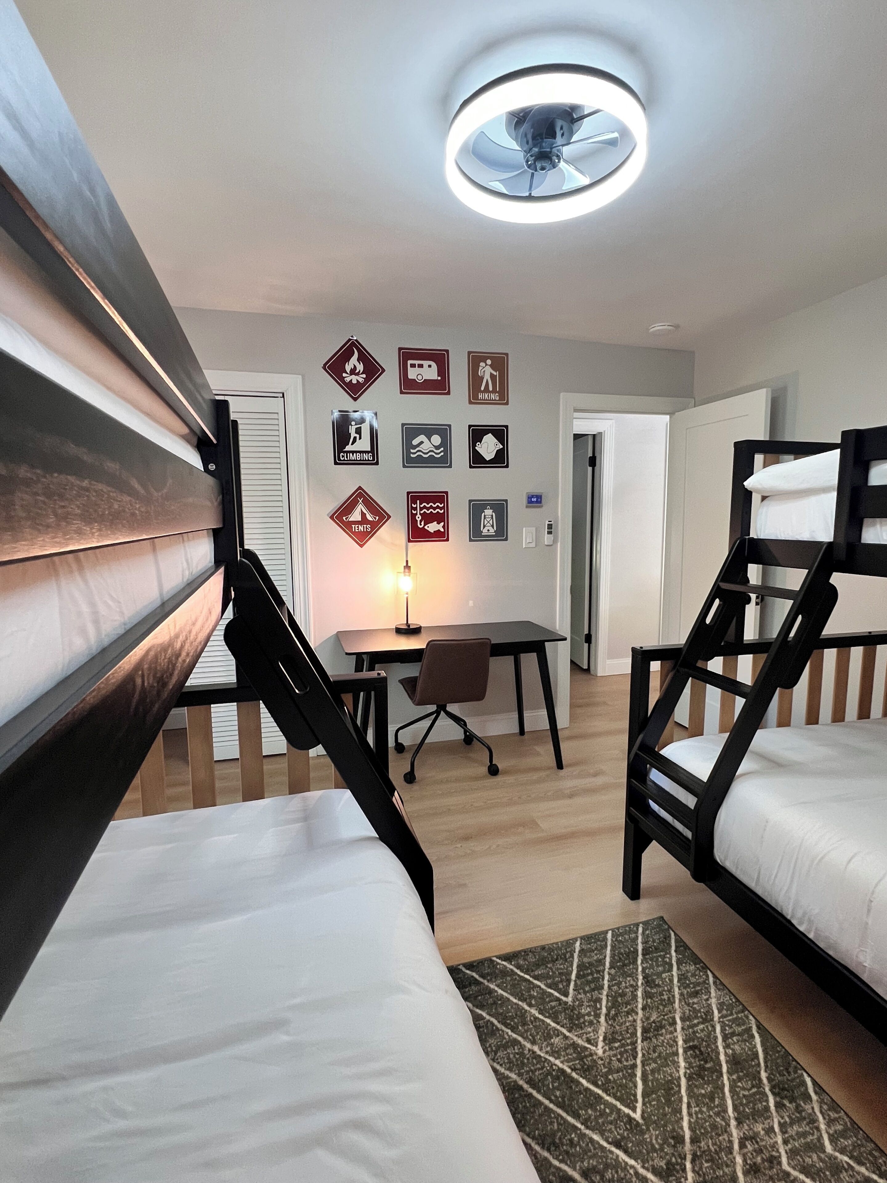 3 bedrooms, iron/ironing board, free WiFi, bed sheets