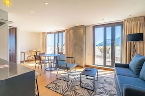 Living area - NOK Stylish 2 Masters W/patio & View (Bogotá)