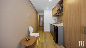 Studio, 1 Queen-Bett, Küche, Stadtblick (Basilea 402) | Innenbereich
