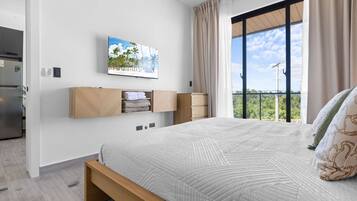 Apartment, 1 King-Bett und Schlafsofa, Poolzugang (The Towers F210) | 1 Schlafzimmer