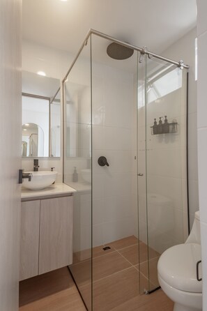 Bathroom - NOK Stylish Studio w Balcony in Laureles Medellin (Medellín)