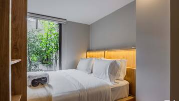 Apartment, Multiple Beds, Patio, City View (Gardens B101 + SAT) | 3 bedrooms