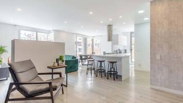 Apartment, Multiple Beds, Patio, City View (Balcones 201) | Living area