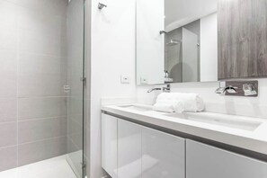 Apartment, 2 Queen-Betten, Terrasse, Stadtblick (Balcones 301) | Badezimmer