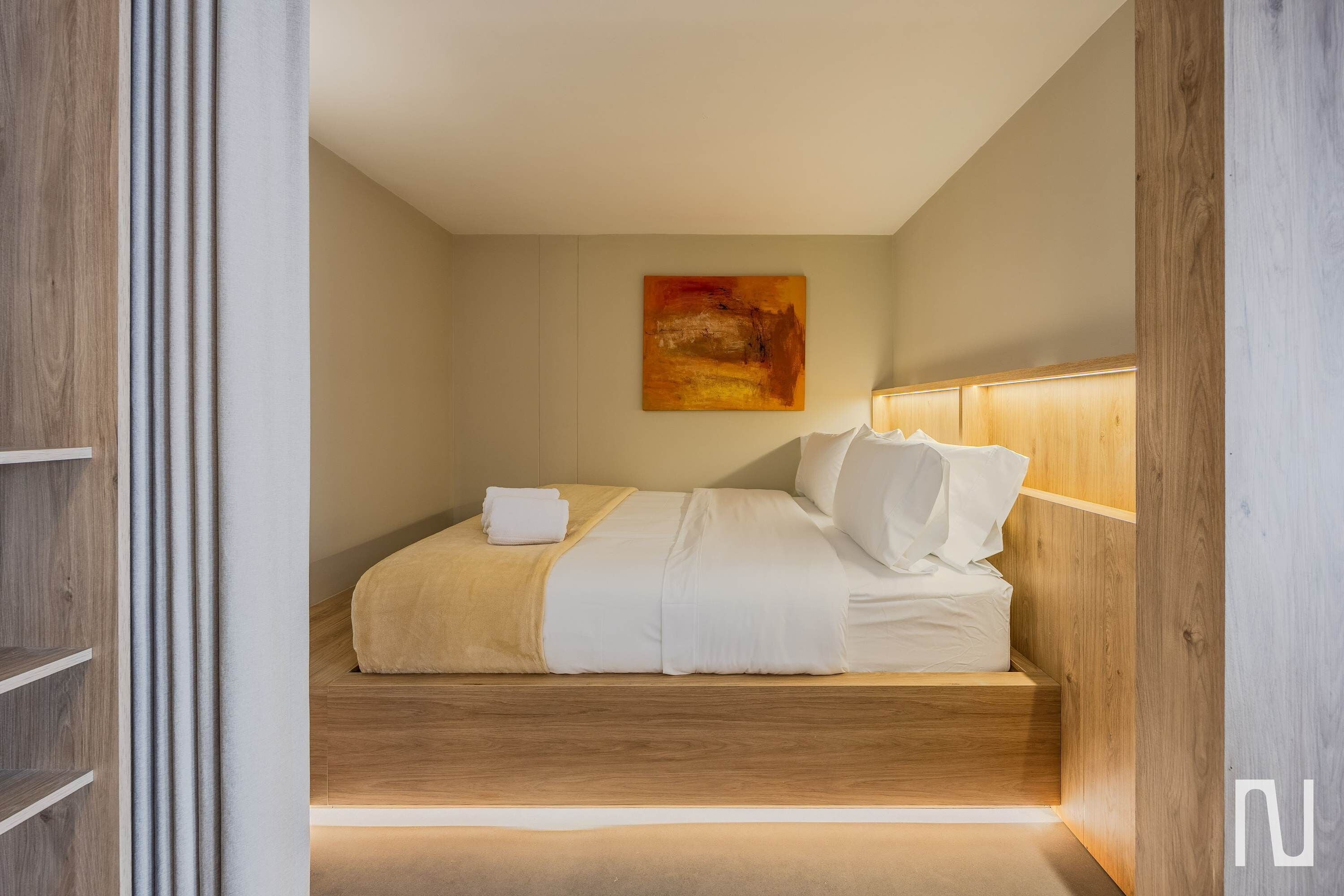 Apartment, 1 Queen-Bett, Terrasse, Stadtblick (Gardens B102) | 1 Schlafzimmer
