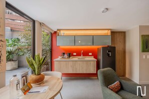 Appartement, 1 queensize bed, patio, uitzicht op stad (Gardens B102) | Interieur