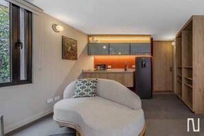 Lägenhet - flera sängar - uteplats - utsikt mot staden (Gardens A101 y A102) | Interiör