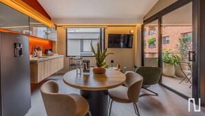 公寓, 多張床, 城市景觀 (Gardens B302 +303) | 私人廚房