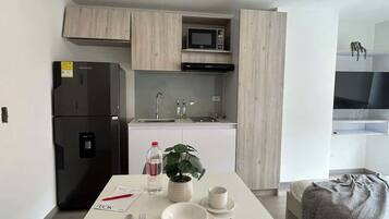 Apartamento, 1 cama doble, cocina, vistas a la ciudad (Macae 410) | Cocina privada