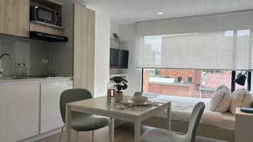 Apartamento, 1 cama doble, cocina, vistas a la ciudad (Macae 410) | Restauración