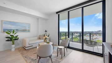 Apartment, Multiple Beds, Hot Tub, Ocean View (72 Living 1009) | Living area