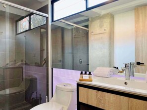 Apartamento, 1 cama Queen, varanda, vista para a cidade (Mambe 202) | Banheiro