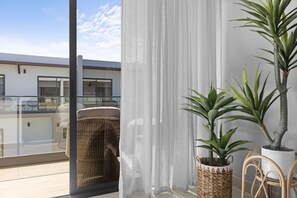 Casa, várias camas, acesso à piscina, vista para a piscina (ZIBA B16) | Parte interna