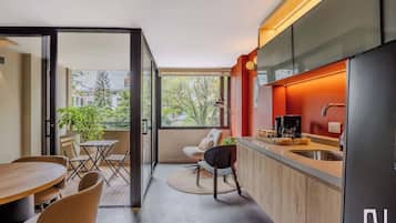 Apartamento, 1 cama de casal, varanda, vista para a cidade (Gardens A203 ) | Parte interna