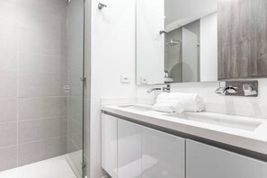 Appartamento, letti multipli, patio, vista città (Balcones 401) | Bagno