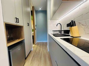 Apartment, 1 Queen Bed, Balcony, City View (Oruga 94 501) | Private kitchen - NOK Amazing Apartment in Parque 93 (Bogotá)