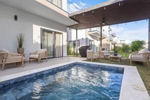 Outdoor pool - NOK Modern 3BR Villa With Patio by Vistacana (Punta Cana)
