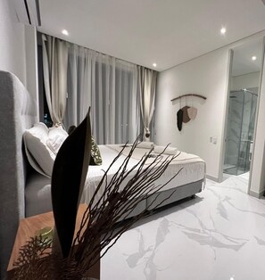 Appartement, 1 grand lit et 1 canapé-lit, accès piscine, vue ville (Suiloft 507)