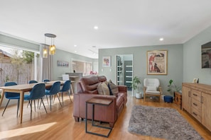 Interior - Arnold Street Coastal Retreat (Christchurch)