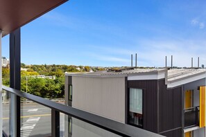 Property grounds - The Union & Co Suite — Two Bedrooms, Two Bathrooms (Auckland City)